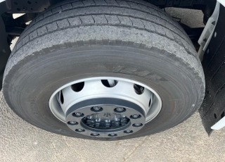 Cabeza tractora IVECO AS440S46TP, 
Hi Way EVO, 
Euro6, 
Automática con intarder, 
Del año 2017, 
Con 597.544km.
Neumáticos 315/70R22.5 y 315/70R22.5  Precio 36.900€+IVA, con tractora reacondicionada y con 6 meses de garantía de cadena cinemática.