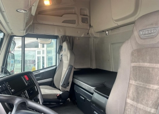 Cabeza tractora IVECO AS440S46TP, 
Hi Way EVO, 
Euro6, 
Automática con intarder, 
Del año 2017, 
Con 512.810km.
Neumáticos 315/70R22.5 y 315/70R22.5  Precio 39.900€+IVA, con tractora reacondicionada y con 6 meses de garantía de cadena cinemática.