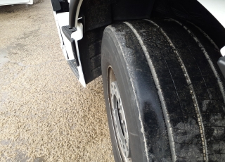 Cabeza tractora IVECO AS440S46TP, 
Hi Way EVO, 
Euro6, 
Automática con intarder, 
Del año 2017, 
Con 430.607km.
Neumáticos 365/55R22.5 y 315/70R22.5  Precio 44.500€+IVA, con tractora reacondicionada y con 12 meses de garantía de cadena cinemática.