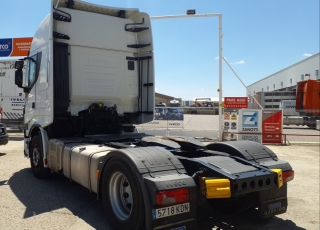 Tractor unit IVECO AS440S46TP, HiWay, Euro6, 2017, 457.705km.