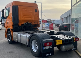 Cabeza tractora IVECO AS440S46TP, 
Hi Way EVO, techo medio
Euro6, 
Automática con intarder, 
Del año 2017, 
Con 507.466km,
Neumáticos 385/65R22.5 y 315/80R22.5,  Precio 37.500€+IVA, con tractora reacondicionada, garantia consultar.