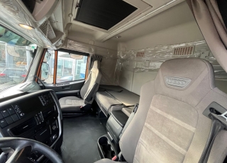 Cabeza tractora IVECO AS440S46TP, 
Hi Way EVO, techo medio
Euro6, 
Automática con intarder, 
Del año 2017, 
Con 507.466km,
Neumáticos 385/65R22.5 y 315/80R22.5,  Precio 37.500€+IVA, con tractora reacondicionada, garantia consultar.