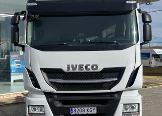 Cabeza tractora IVECO AS440S46TP, 
Hi Way EVO, 
Euro6, 
Automática con intarder, 
Del año 2018, 
Con 581.395km.
Neumáticos 365/55R22.5 y 315/70R22.5


Precio 36.500€+IVA, con tractora reacondicionada