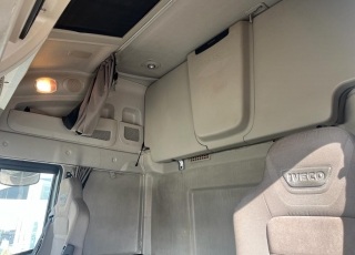 Cabeza tractora IVECO AS440S46TP, 
Hi Way EVO, 
Euro6, 
Automática con intarder, 
Del año 2018, 
Con 581.395km.
Neumáticos 365/55R22.5 y 315/70R22.5  Precio 36.500€+IVA, con tractora reacondicionada