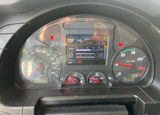 Cabeza tractora IVECO AS440S46TP, 
Hi Way EVO, 
Euro6, 
Automática con intarder, 
Del año 2018, 
Con 581.395km.
Neumáticos 365/55R22.5 y 315/70R22.5  Precio 36.500€+IVA, con tractora reacondicionada