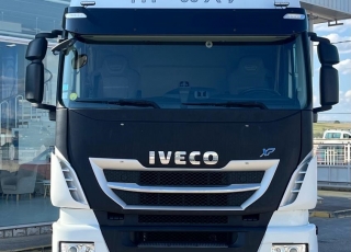 Tractor unit IVECO AS440S46TP, HiWay, Euro6, 2016, 552.506km.