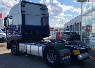 Cabeza tractora IVECO AS440S46TP, 
Hi Way, 
Euro6, 
Automática con intarder, 
Del año 2015, 
Con 571.306km,
Neumáticos 315/80R22.5,
Con ADR  Precio 29.900€+IVA, con tractora reacondicionada y con 12 meses de garantía de cadena cinemática.