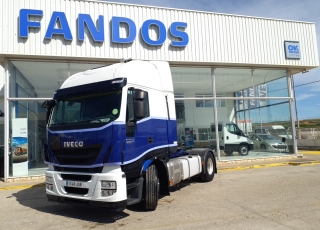 Cabeza tractora IVECO AS440S46TP, 
Hi Way, 
Euro6, 
Automática con intarder, 
Del año 2015, 
Con 570.105km,
Neumáticos 315/80R22.5,
Con ADR  Precio 29.900€+IVA, con tractora reacondicionada y con 12 meses de garantía de cadena cinemática.