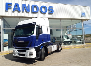 Cabeza tractora IVECO AS440S46TP, 
Hi Way, 
Euro6, 
Automática con intarder, 
Del año 2015, 
Con 570.105km,
Neumáticos 315/80R22.5,
Con ADR


Precio 29.900€+IVA, con tractora reacondicionada y con 12 meses de garantía de cadena cinemática.