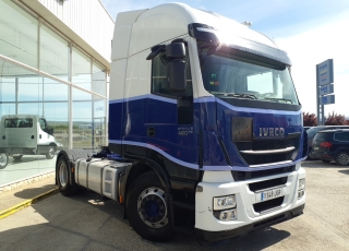 Cabeza tractora IVECO AS440S46TP, 
Hi Way, 
Euro6, 
Automática con intarder, 
Del año 2015, 
Con 570.105km,
Neumáticos 315/80R22.5,
Con ADR  Precio 29.900€+IVA, con tractora reacondicionada y con 12 meses de garantía de cadena cinemática.