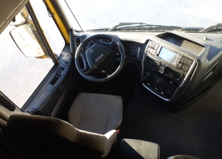 Cabeza tractora IVECO AS440S46TP, 
Hi Way, 
Euro6, 
Automática con intarder, 
Del año 2015, 
Con 953689km,
Neumáticos 315/70R22.5,  Precio 18.500€+IVA  SIN garantía.