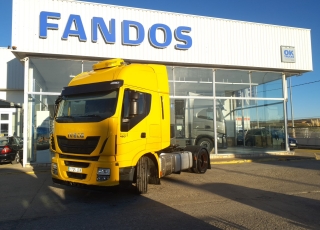 Cabeza tractora IVECO AS440S46TP, 
Hi Way, 
Euro6, 
Automática con intarder, 
Del año 2015, 
Con 953689km,
Neumáticos 315/70R22.5,


Precio 18.500€+IVA  SIN garantía.