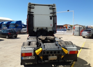 Cabeza tractora IVECO AS440S46TP, 
Hi Way, 
Euro6, 
Automática, 
Del año 2015, 
Con 540.795km.
Neumáticos 315/80R22.5
Con frío nocturno y equipo hidraulico.  Precio 29.900€+IVA, con tractora reacondicionada y con 12 meses de garantía de cadena cinemática.