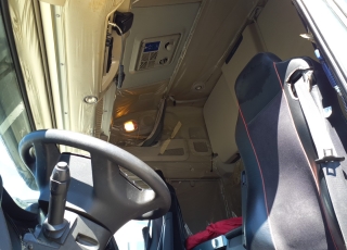 Cabeza tractora IVECO AS440S46TP, 
Hi Way, 
Euro6, 
Automática, 
Del año 2015, 
Con 540.795km.
Neumáticos 315/80R22.5
Con frío nocturno y equipo hidraulico.  Precio 29.900€+IVA, con tractora reacondicionada y con 12 meses de garantía de cadena cinemática.
