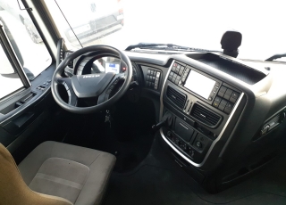 Cabeza tractora IVECO AS440S46TP, 
Hi Way,  Euro6, 
Automática con intarder, 
Del año 2016, 
Con 527.662km.
Neumáticos 315/70R22.5  Precio 34.500€+IVA, con tractora reacondicionada y con 12 meses de garantía de cadena cinemática o 750.000km lo que antes ocurra.