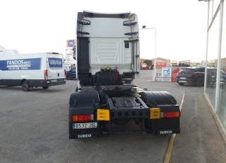 Cabeza tractora IVECO AS440S46TP, 
Hi Way,  Euro6, 
Automática con intarder, 
Del año 2016, 
Con 527.662km.
Neumáticos 315/70R22.5  Precio 34.500€+IVA, con tractora reacondicionada y con 12 meses de garantía de cadena cinemática o 750.000km lo que antes ocurra.