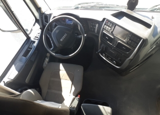 Cabeza tractora IVECO AS440S46TP, 
Hi Way,  Euro6, 
Automática con intarder, 
Del año 2016, 
Con 525.372km.
Neumáticos 315/80R22.5  Precio 34.500€+IVA, con tractora reacondicionada y con 12 meses de garantía de cadena cinemática o 750.000km lo que antes ocurra.