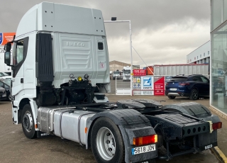 Tractor head IVECO AS440S46TP, 
Hi Way, Euro6,
Automatic with retarder, 
year 2015,
with 508.998km.