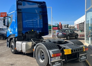 Cabeza tractora IVECO AS440S46TP, 
Hi Way,  Euro6, 
Automática con intarder, 
Del año 2015, 
Con 649.439km.
Neumáticos 315/80R22.5