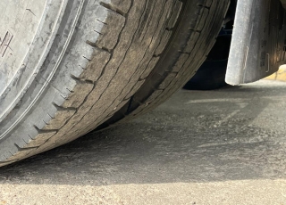 Cabeza tractora IVECO AS440S48TP, 
EVO Hi Way, 
Euro6, 
Automática con intarder, 
Del año 2017, 
Con 491.011km,
Neumáticos 315/70R22.5,
Con equipo de frio nocturno.  Precio 44.500€+IVA, con tractora reacondicionada y con 12 meses de garantía de cadena cinemática.