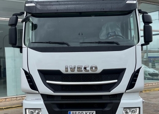 Cabeza tractora IVECO AS440S48TP, 
Hi Way EVO, 
Euro6, 
Automática con intarder, 
Del año 2019, 
Con 417.716km.
Neumáticos 365/55R22.5 y 315/70R22.5