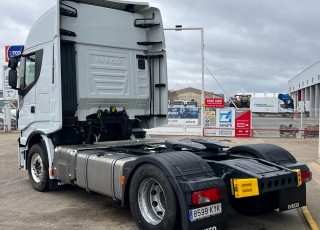 Tractor unit IVECO AS440S48TP, HiWay, Euro6, 2019, 417.716km.