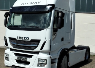 Tractor unit IVECO AS440S48TP , HiWay, Euro6, 2019, 338.082km.