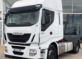 Tractor head IVECO AS440S48TP, 
Hi Way, Euro6,
Automatic with retarder, 
year 2016,
with 564.296km.