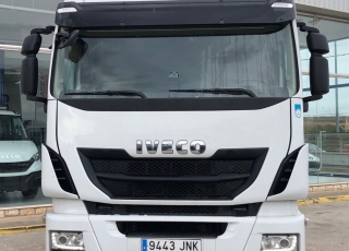 Cabeza tractora IVECO AS440S48TP, 
Hi Way,  Euro6, 
Automática con intarder, 
Del año 2016, 
Con 564.296km.
Neumáticos  315/80R22.5  Precio 33.500€+IVA, con tractora reacondicionada y con 24 meses de garantía de cadena cinemática o 750.000km lo que antes ocurra.
