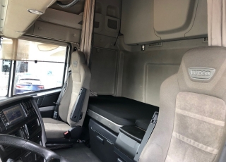 Cabeza tractora IVECO AS440S48TP, 
Hi Way,  Euro6, 
Automática con intarder, 
Del año 2016, 
Con 564.296km.
Neumáticos  315/80R22.5  Precio 33.500€+IVA, con tractora reacondicionada y con 24 meses de garantía de cadena cinemática o 750.000km lo que antes ocurra.