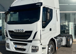 Cabeza tractora IVECO AS440S50TP, 
Hi Way, Euro6, 
Automática con intarder, 
Del año 2015, 
Con 912.793km,
Neumáticos 315/80R22.5 y 315/80R22.5,

Precio 21.500€+IVA,