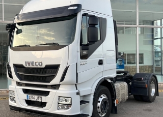Cabeza tractora IVECO AS440S50TP, 
Hi Way, 
Automática con intarder, 
Del año 2016, 
Con 816.525km,
Neumáticos 315/80R22.5,  Precio 25.000€+IVA, con tractora reacondicionada y sin garantía.