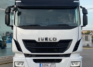 Cabeza tractora IVECO AS440S50TP, 
Hi Way, 
Automática con intarder, 
Del año 2016, 
Con 816.525km,
Neumáticos 315/80R22.5,


Precio 25.000€+IVA, con tractora reacondicionada y sin garantía.