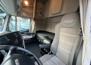 Cabeza tractora IVECO AS440S50TP, 
Hi Way, 
Automática con intarder, 
Del año 2016, 
Con 816.525km,
Neumáticos 315/80R22.5,  Precio 25.000€+IVA, con tractora reacondicionada y sin garantía.