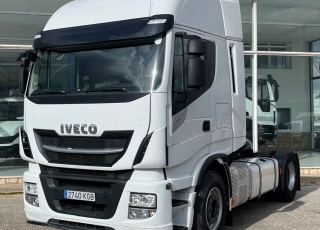 Cabeza tractora IVECO AS440S51TP, 
Hi Way EVO, 
Euro6, 
Automática con intarder, 
Del año 2017, 
Con 690.752km,
Neumáticos 385/65R22.5 y 315/80R22.5,  Precio 39.500€+IVA, con tractora reacondicionada, con garantía xl 12 meses.