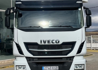 Cabeza tractora IVECO AS440S51TP, 
Hi Way EVO, 
Euro6, 
Automática con intarder, 
Del año 2017, 
Con 690.752km,
Neumáticos 385/65R22.5 y 315/80R22.5,

Precio 39.500€+IVA, con tractora reacondicionada, con garantía xl 12 meses.