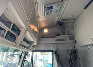 Cabeza tractora IVECO AS440S51TP, 
Hi Way EVO, 
Euro6, 
Automática con intarder, 
Del año 2017, 
Con 690.752km,
Neumáticos 385/65R22.5 y 315/80R22.5,  Precio 39.500€+IVA, con tractora reacondicionada, con garantía xl 12 meses.