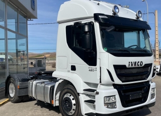 Cabeza tractora IVECO AT440S42TP, 
Hi Road,  Euro6, 
Automática con intarder, 
Del año 2015, 
Con 569.231km.
Neumáticos 315/80R22.5 CON EQUIPO DE HIDRAULICO Y LLANTAS DE ALUMINIO

Precio 27.900€+IVA, con tractora reacondicionada