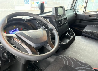 Cabeza tractora IVECO AT440S42TP, 
Hi Road,  Euro6, 
Automática con intarder, 
Del año 2015, 
Con 568.894km.
Neumáticos 315/80R22.5 CON EQUIPO DE HIDRAULICO Y LLANTAS DE ALUMINIO  Precio 27.000€+IVA, con tractora reacondicionada