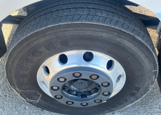 Cabeza tractora IVECO AT440S46TP, EVO
Hi Road,  Euro6, 
Automática con intarder, 
Del año 2016, 
Con 484.451Km.
Neumáticos 315/70R22.5  PRECIO 32.500