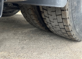 Cabeza tractora IVECO AT440S46TP, 
Hi Road,  Euro6, 
Automática con intarder, 
Del año 2016, 
Con 508.748km.
Neumáticos 315/80R22.5  Precio 34.000€+IVA, con tractora reacondicionada SIN garantía.