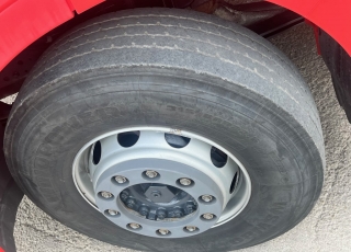 Cabeza tractora IVECO AT440S46TP, 
Hi Road,  Euro6, 
Automática con intarder, 
Del año 2016, 
Con 508.748km.
Neumáticos 315/80R22.5  Precio 34.000€+IVA, con tractora reacondicionada SIN garantía.