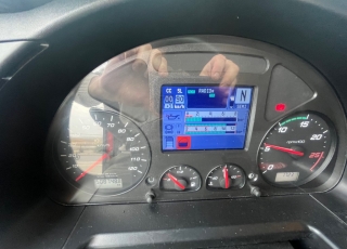 Cabeza tractora IVECO AT440S46TP, 
Hi Road,  Euro6, 
Automática con intarder, 
Del año 2016, 
Con 508.748km.
Neumáticos 315/80R22.5  Precio 34.000€+IVA, con tractora reacondicionada SIN garantía.