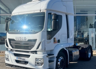 Cabeza tractora IVECO AT440S46TP, 
Hi Road,  Euro6, 
Automática con intarder, 
Del año 2016, 
Con 484.451km.
Neumáticos 315/70R22.5  Precio 36.500€+IVA, con tractora reacondicionada SIN garantía.