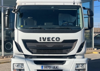Cabeza tractora IVECO AT440S46TP, 
Hi Road,  Euro6, 
Automática con intarder, 
Del año 2016, 
Con 484.451km.
Neumáticos 315/70R22.5  Precio 36.500€+IVA, con tractora reacondicionada SIN garantía.