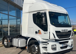 Cabeza tractora IVECO AT440S46TP, 
Hi Road,  Euro6, 
Automática con intarder, 
Del año 2016, 
Con 484.451km.
Neumáticos 315/70R22.5

Precio 36.500€+IVA, con tractora reacondicionada SIN garantía.