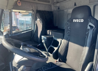 Cabeza tractora IVECO AT440S46TP, 
Hi Road,  Euro6, 
Automática con intarder, 
Del año 2016, 
Con 484.451km.
Neumáticos 315/70R22.5  Precio 36.500€+IVA, con tractora reacondicionada SIN garantía.