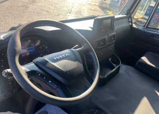 Cabeza tractora IVECO AT440S46TP, 
Hi Road,  Euro6, 
Automática con intarder, 
Del año 2016, 
Con 484.451km.
Neumáticos 315/70R22.5  Precio 36.500€+IVA, con tractora reacondicionada SIN garantía.