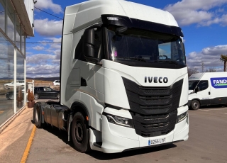 Tractor unit IVECO AS440S51TP S-WAY