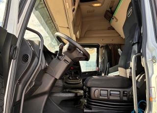 Tractor unit IVECO AS440S51TP S-WAY
